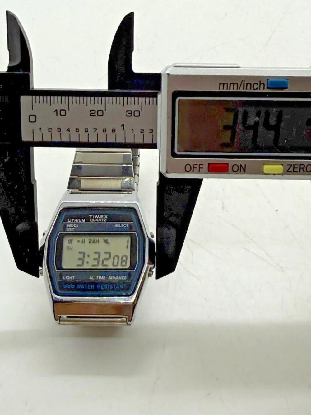 Timex Digital Quartz Lithium Silver Tone Watch Stretch Bracelet Stainless Steel